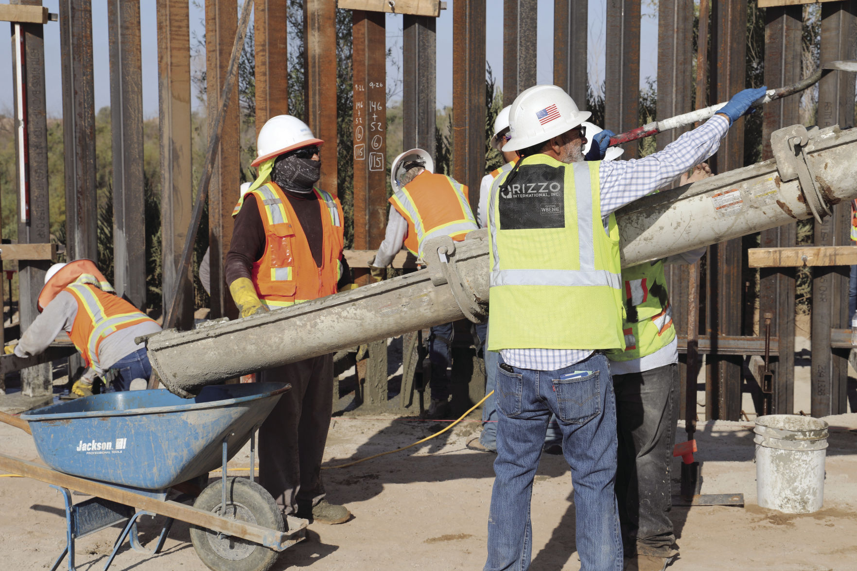 Border wall workers